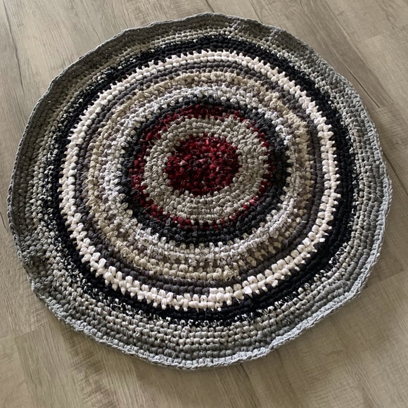 Other - Round Rug - NWOT
